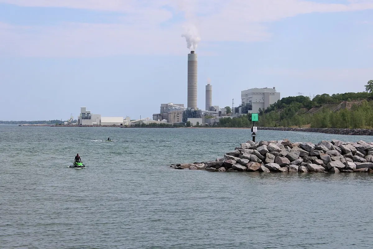 Oak Creek Power Plant as viewed from Bender Park in Oak Creek, Wisconsin (United States)