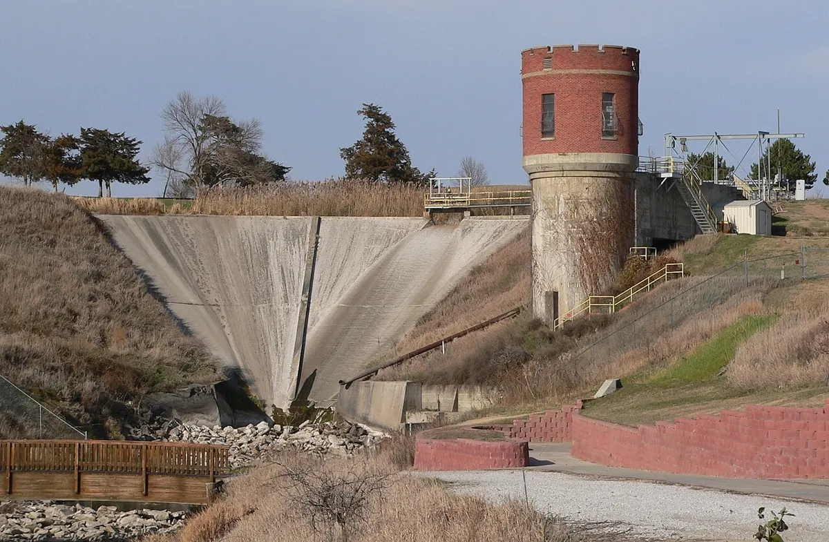 Kearney Dam and hydroelectric plant in Kearney, Nebraska
