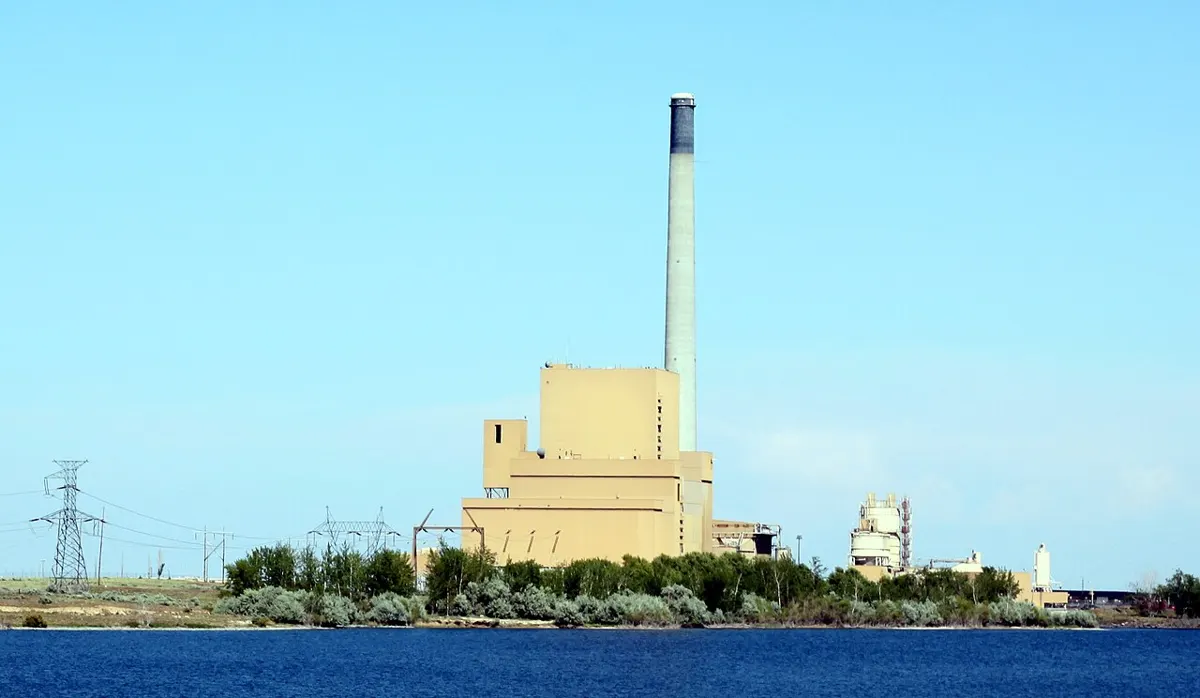 Boardman coal plant beside Carty Reservoir near Boardman, Oregon
