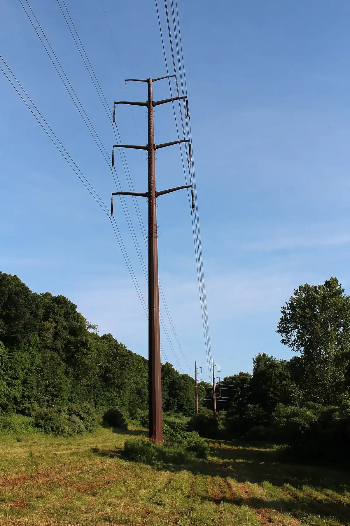 345 kV electric transmission lines in Brookfield, Connecticut