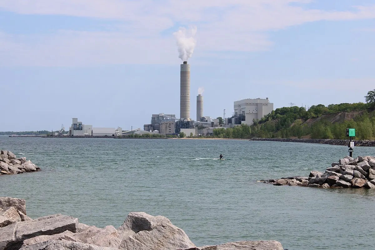 Oak Creek Power Plant as viewed from Bender Park in Oak Creek, Wisconsin (United States)